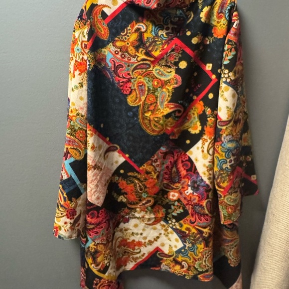 Chic Red and Orange Blouse Top - Picture 6 of 9